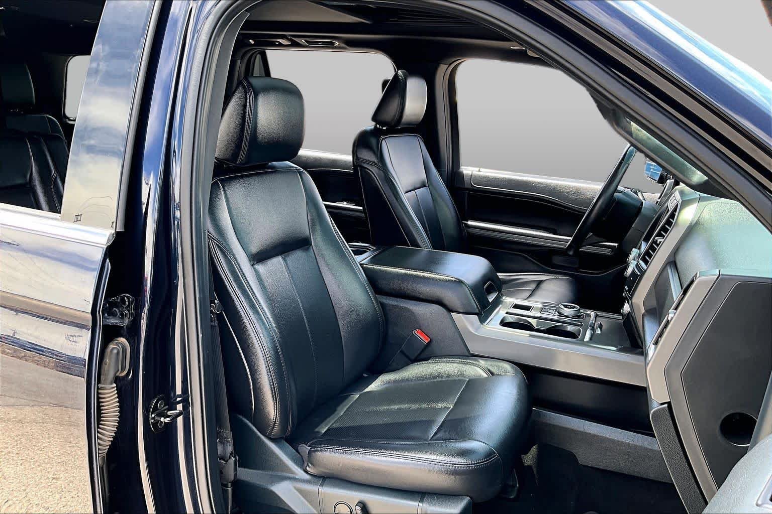 Used 2021 Blue Ford XLT image 9