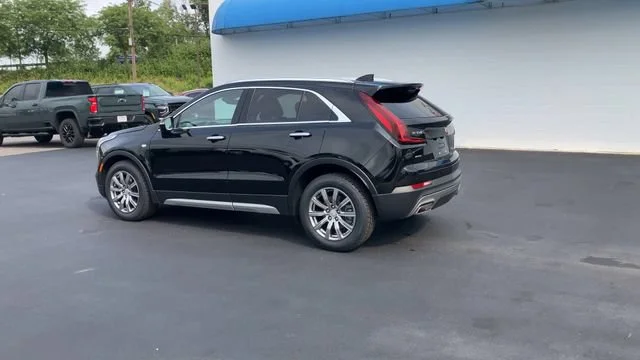 Used 2022 STELLAR BLACK METALLIC Cadillac AWD Premium Luxury image 6