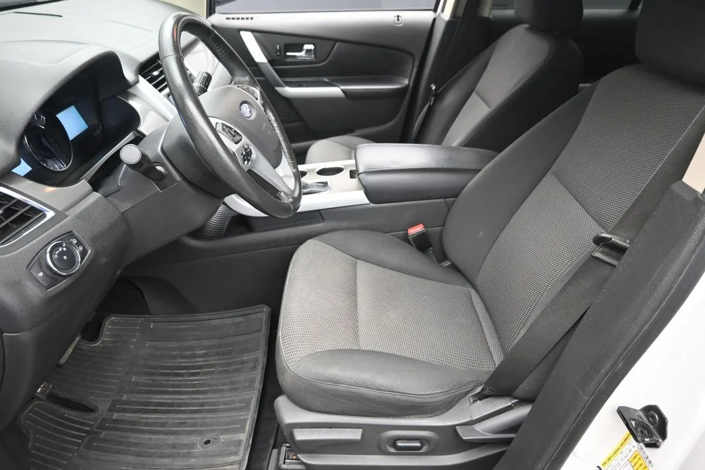 Used 2011 White Ford SEL image 16
