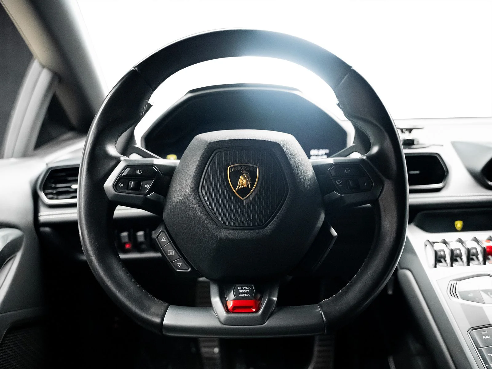 Used 2017 Black Lamborghini  image 4