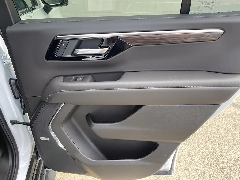 New 2026 Summit White Chevrolet LT image 29