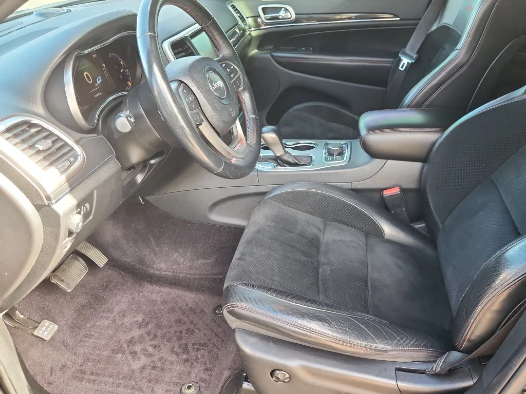 Used 2017 Black Jeep Trailhawk image 7