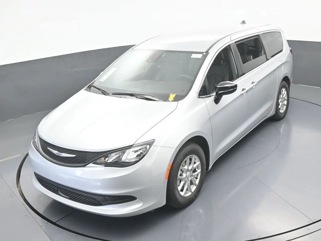 2026 Chrysler Voyager LX - Photo 43