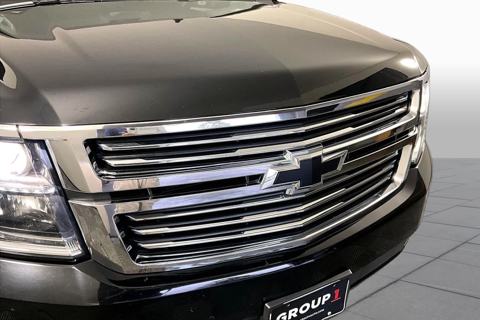 Used 2017 Black Chevrolet Premier image 27