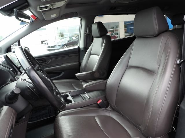 Used 2020 Pacific Pewter Metallic Honda Touring image 23