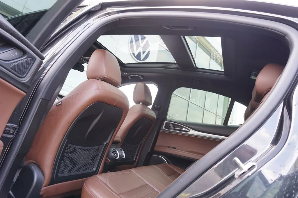 Used 2018 Black Alfa Romeo Ti image 27