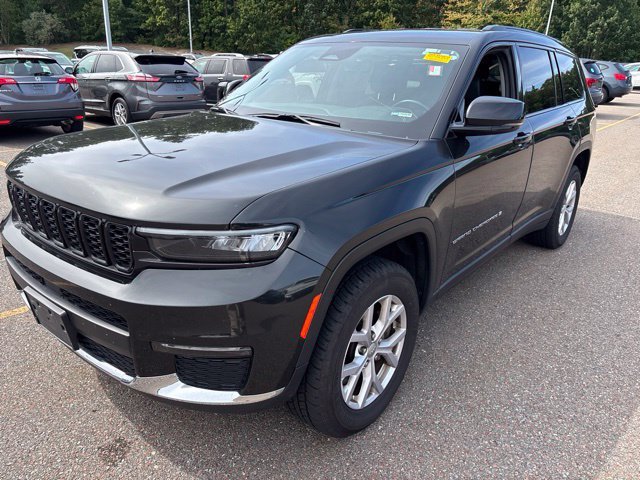 Used 2022 Rocky Mountain Pearlcoat Jeep Limited image 3