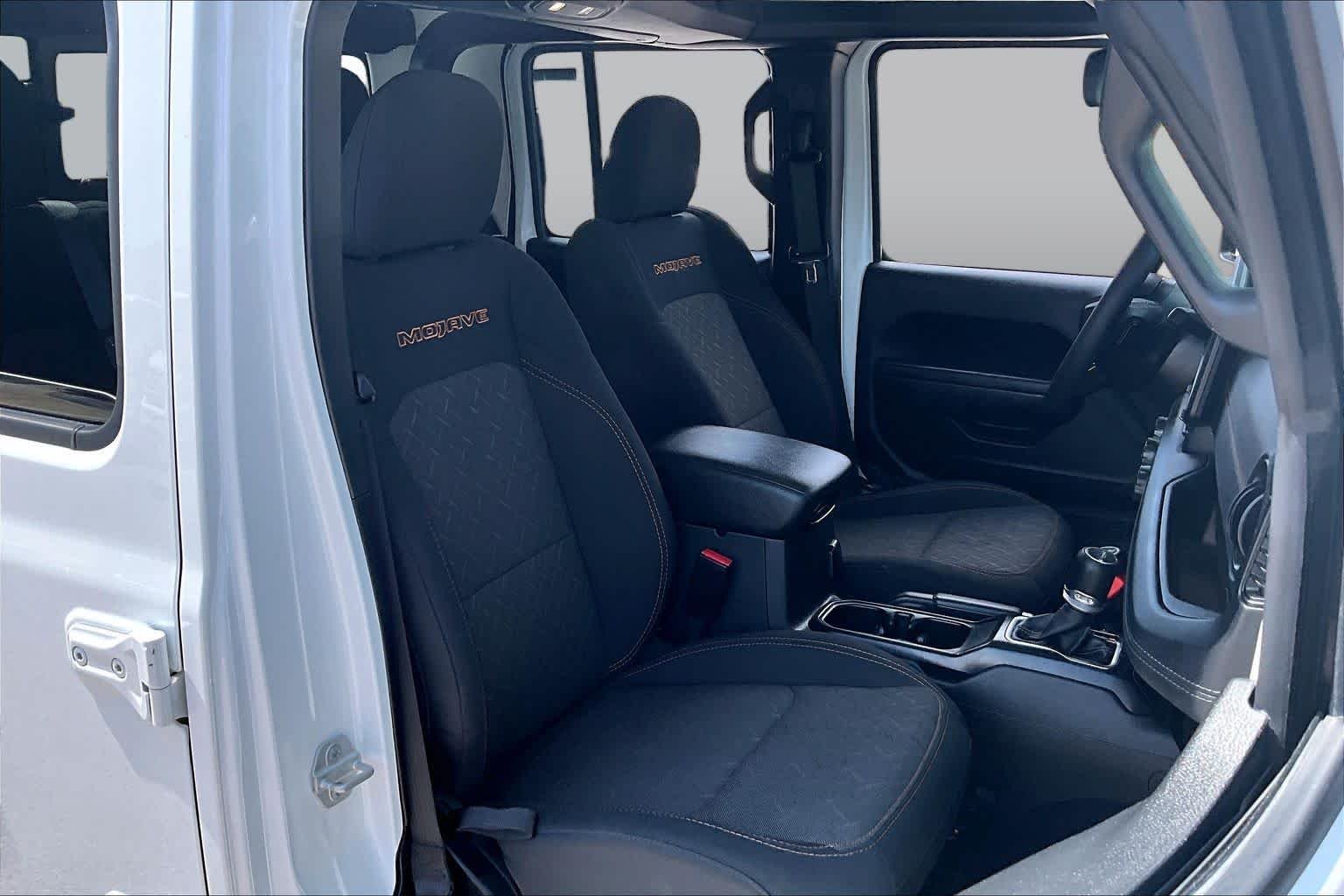 Used 2026 Bright White Clearcoat Jeep Mojave image 9