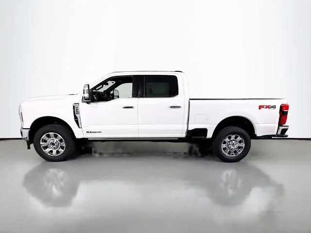 New 2026 Star White Metallic Tri-Coat Ford F-250® King Ranch® image 38