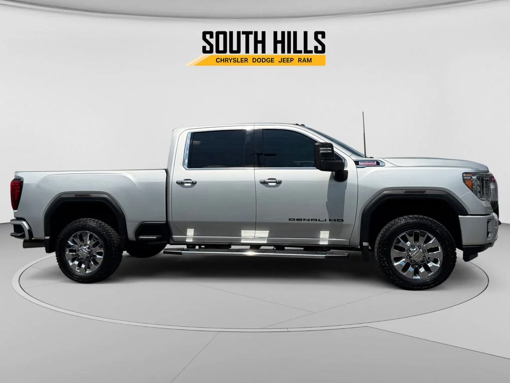 Used 2020 Silver GMC Denali image 6