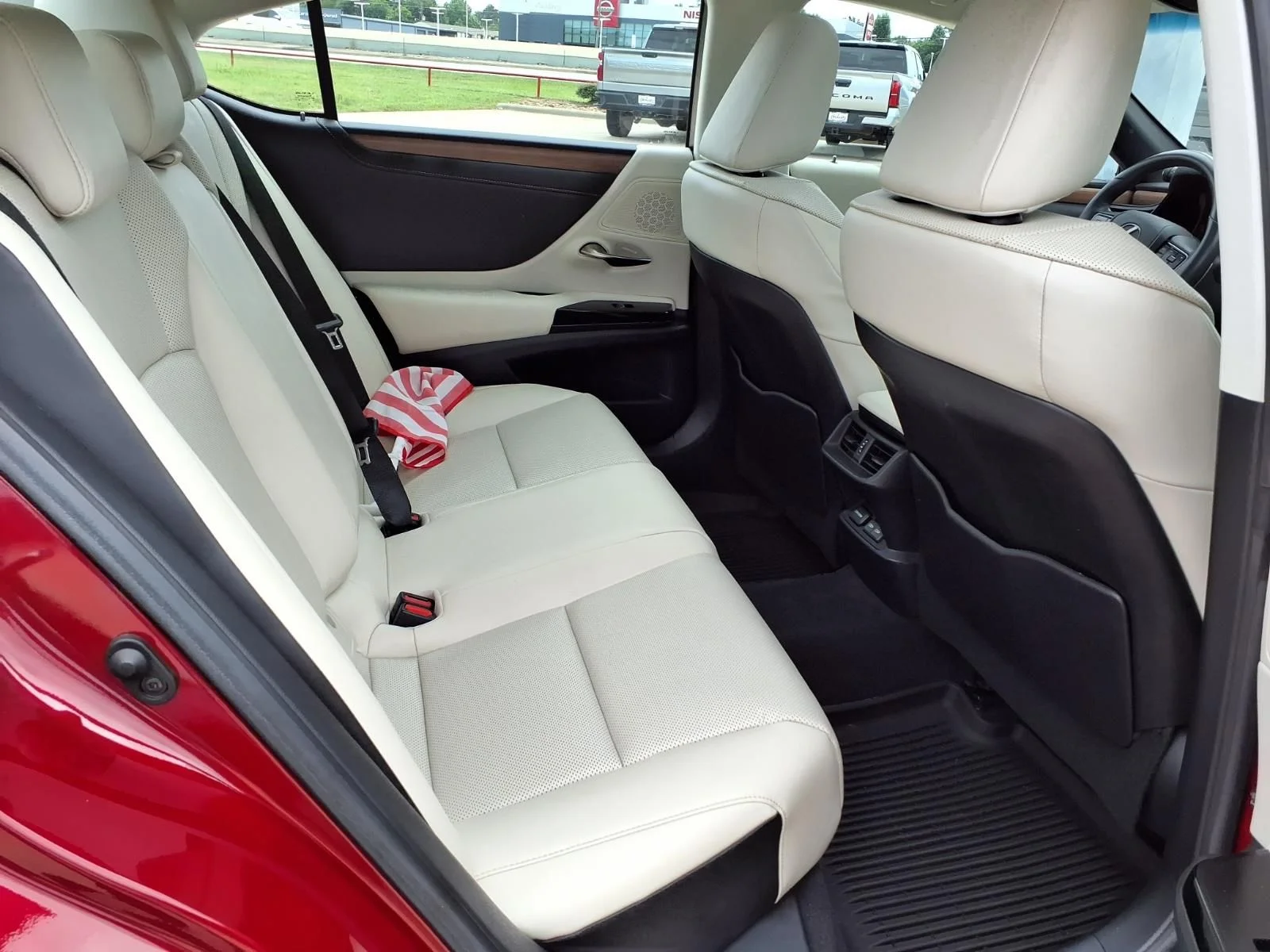 Used 2023 Red Lexus 350 image 20