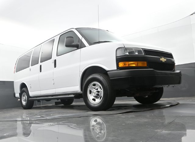 Used 2022 Summit White Chevrolet LS image 24