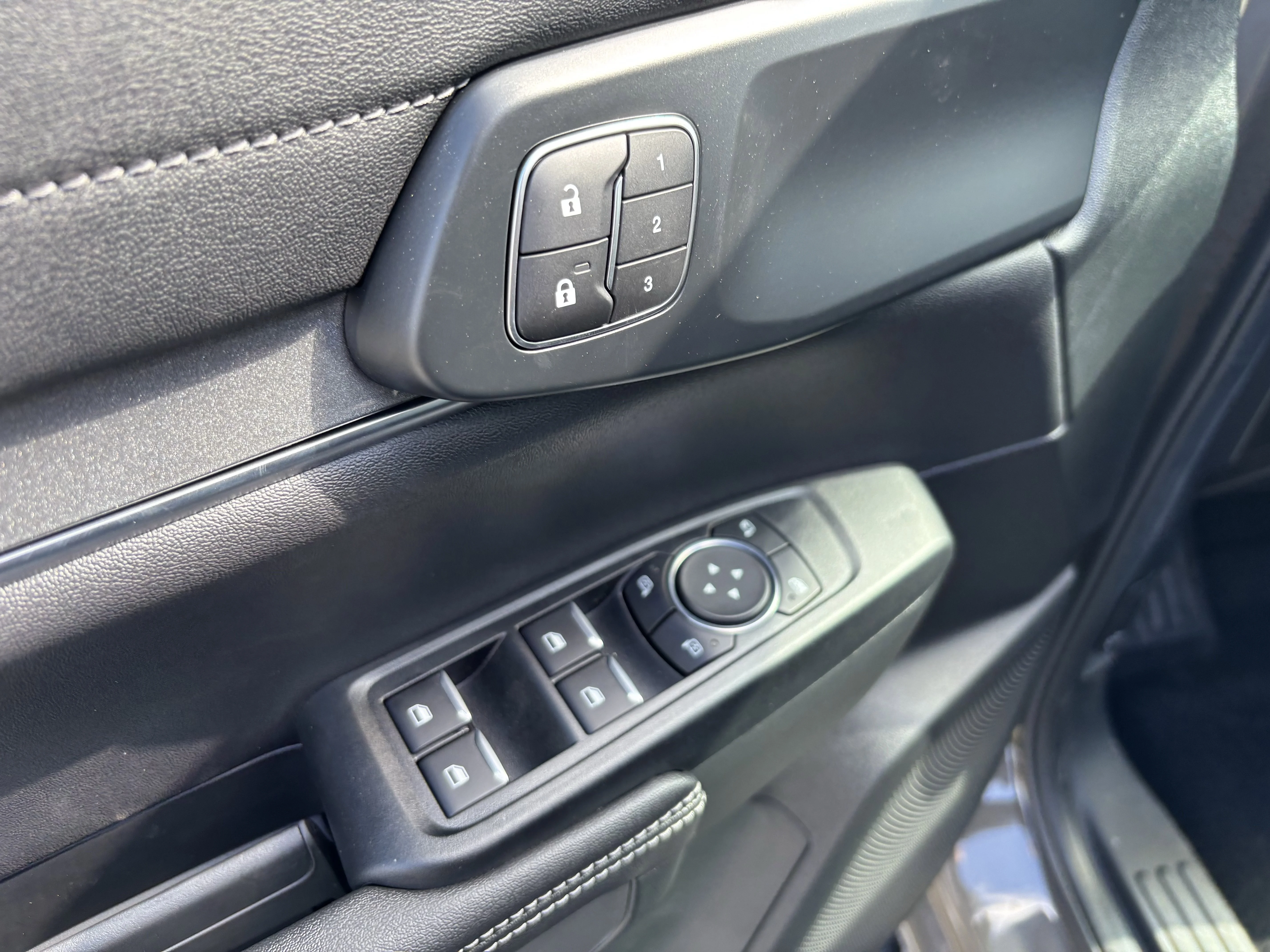 2025 Ford Ranger Lariat - Photo 12