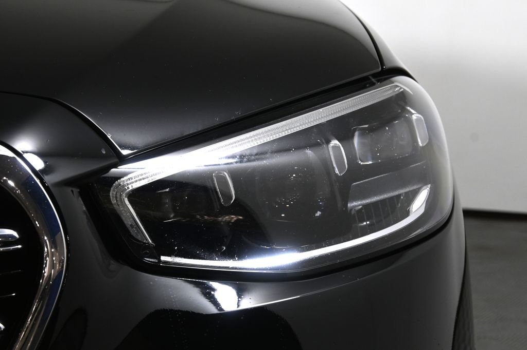 Certified Used 2025 Black Mercedes-Benz S 580 image 11