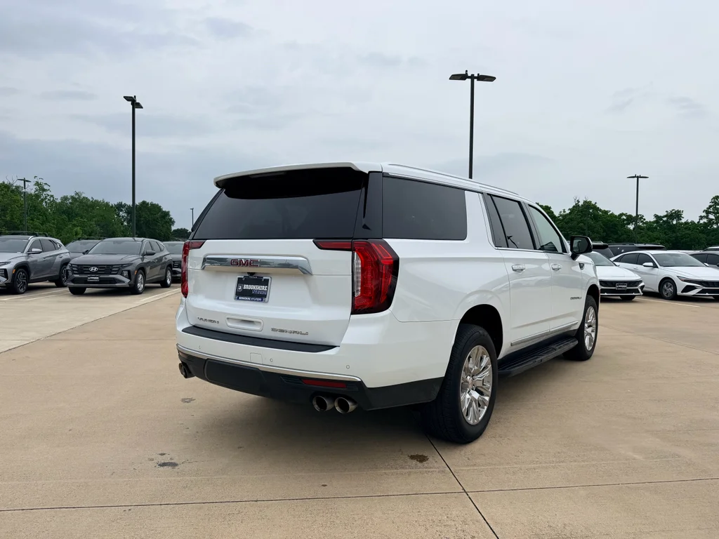 Used 2021 Summit White GMC Denali image 5