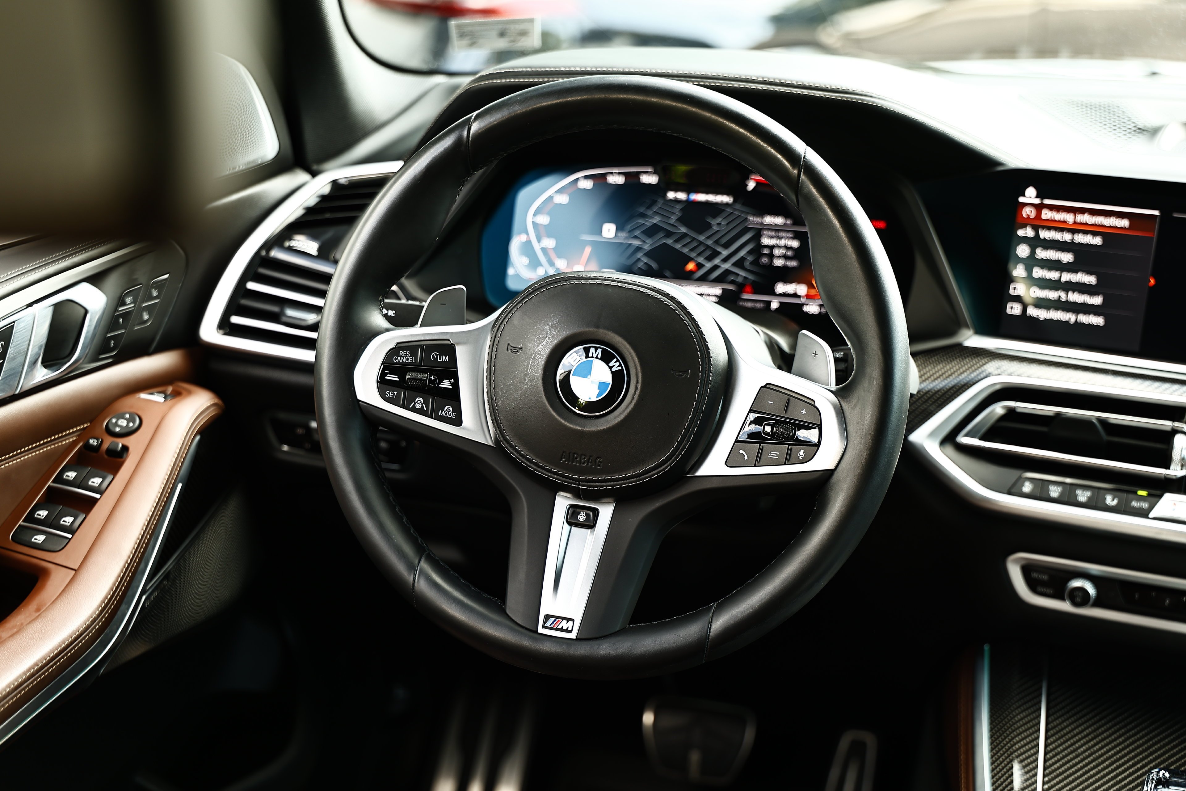 Used 2023 Black Sapphire Metallic BMW M50i image 28