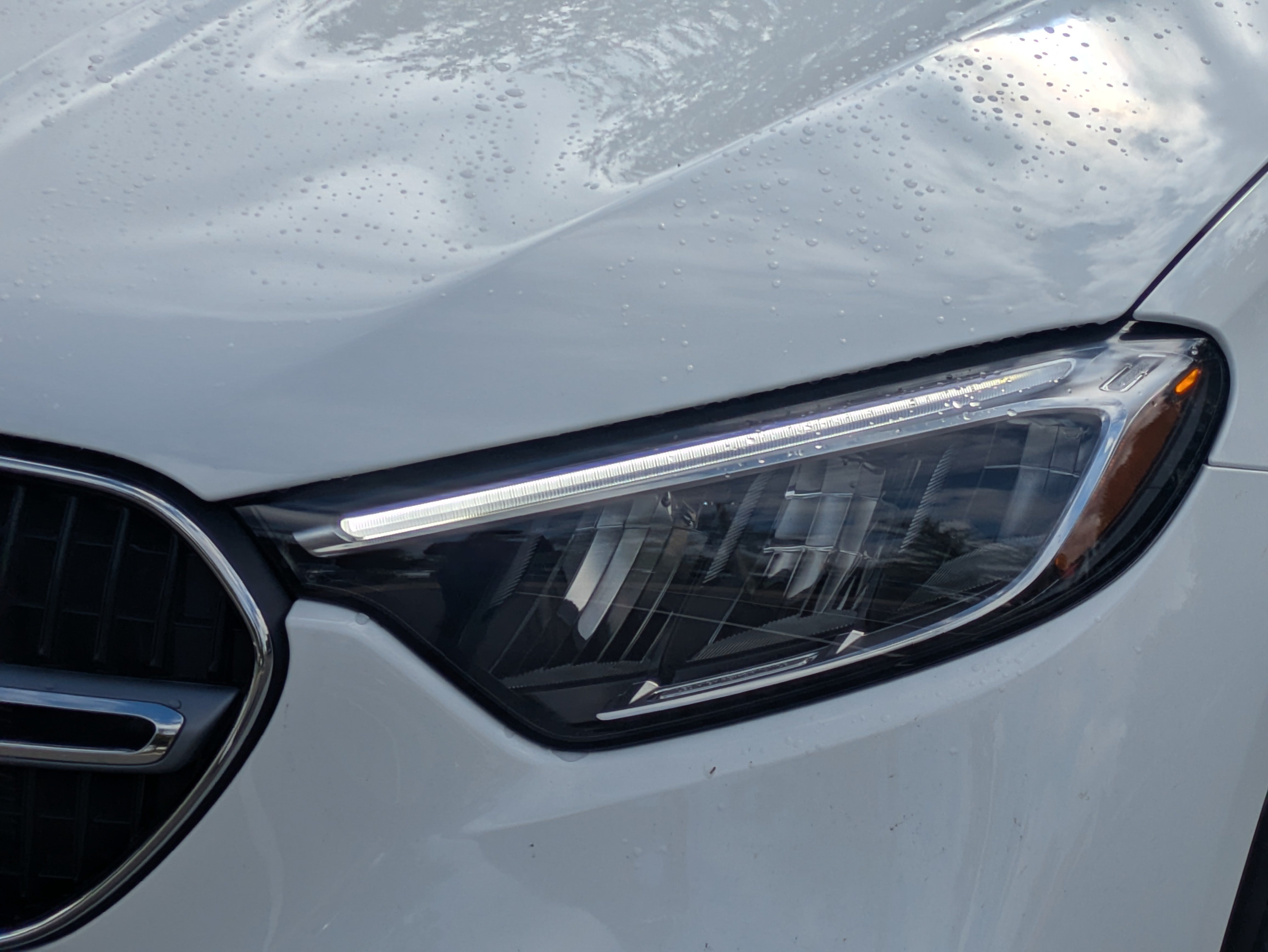 New 2026 Polar White Mercedes-Benz GLC 300 image 36
