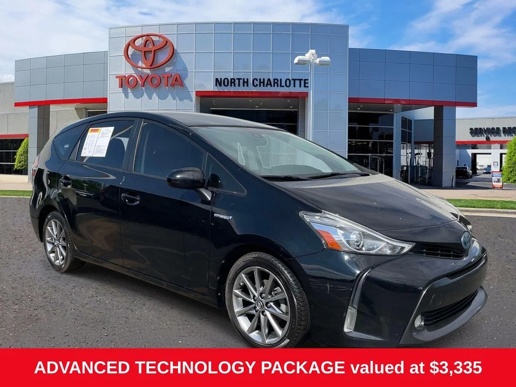 2015 Toyota Prius v Five