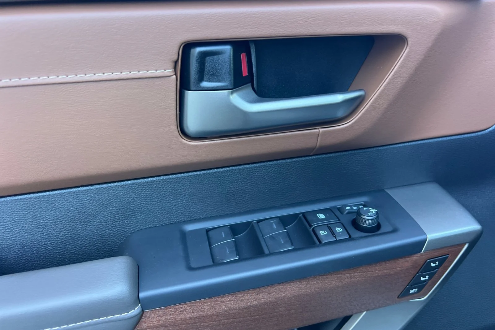 New 2026 Wind Chill Pearl <sup>1</sup> Toyota Tundra 1794 Edition image 7