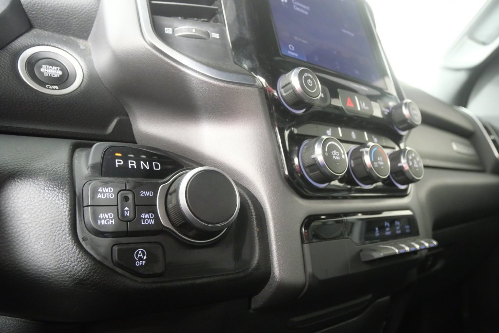 Used 2025 Billet Silver Metallic Ram Big Horn/Lone Star image 22