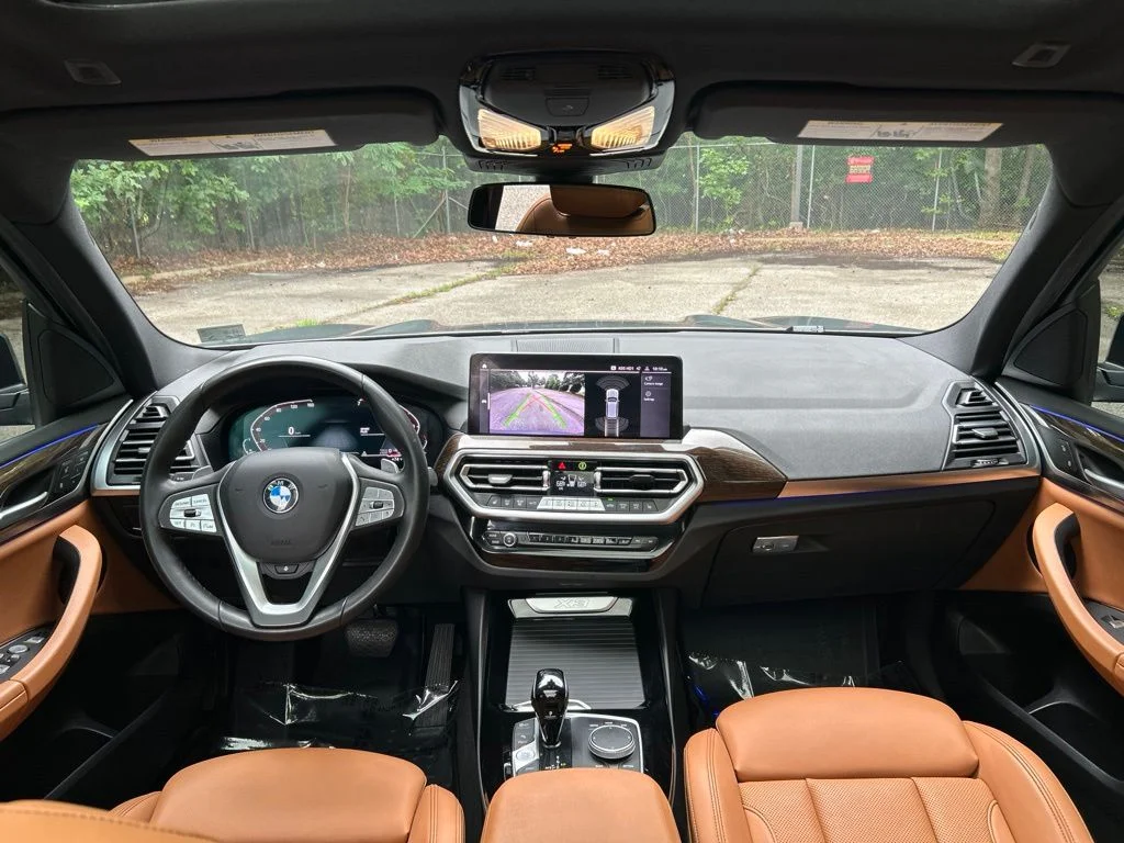 Used 2023 Gray BMW xDrive30i image 29