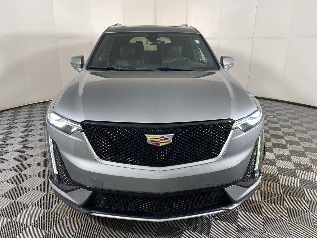 Used 2023 Argent Silver Metallic Cadillac Sport image 3