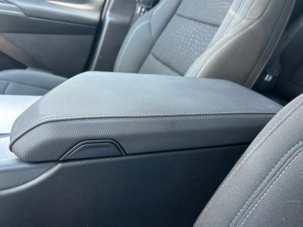 Used 2025 Galaxy Gray Metallic Chevrolet LT image 33