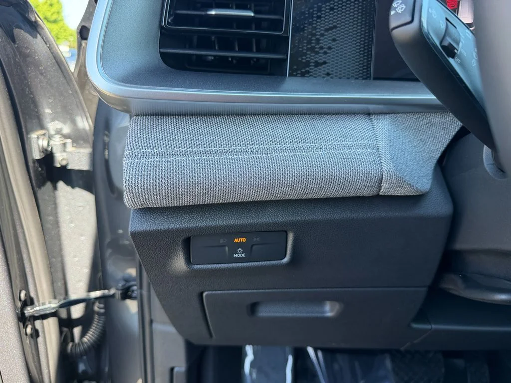 New 2026 Platinum Gray Metallic Volkswagen 2.0T S image 18