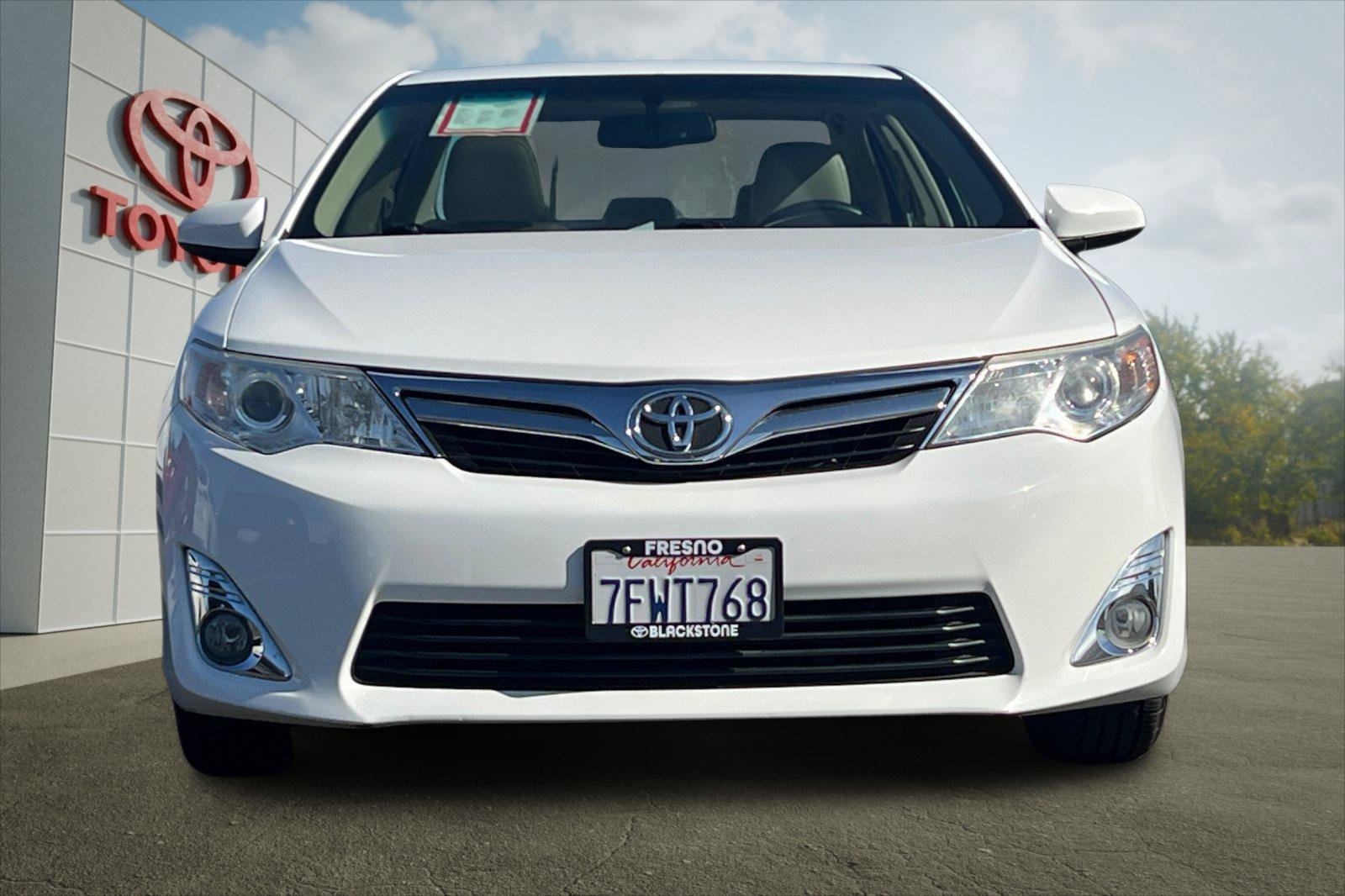 Used 2014 Super White Toyota L image 8