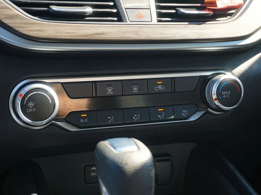 2025 Nissan Altima SV - Photo 33