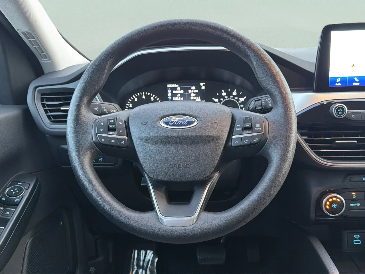 Certified Used 2022 Silver Ford SE image 8