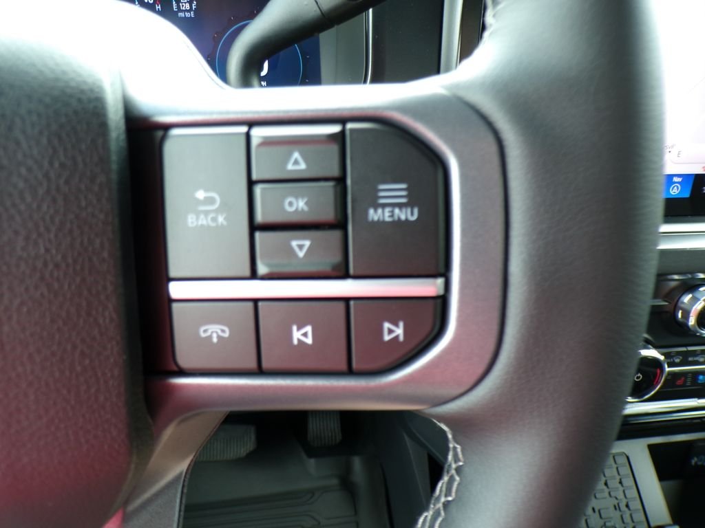 New 2026 Carbonized Gray Metallic Ford F-450® LARIAT® image 13