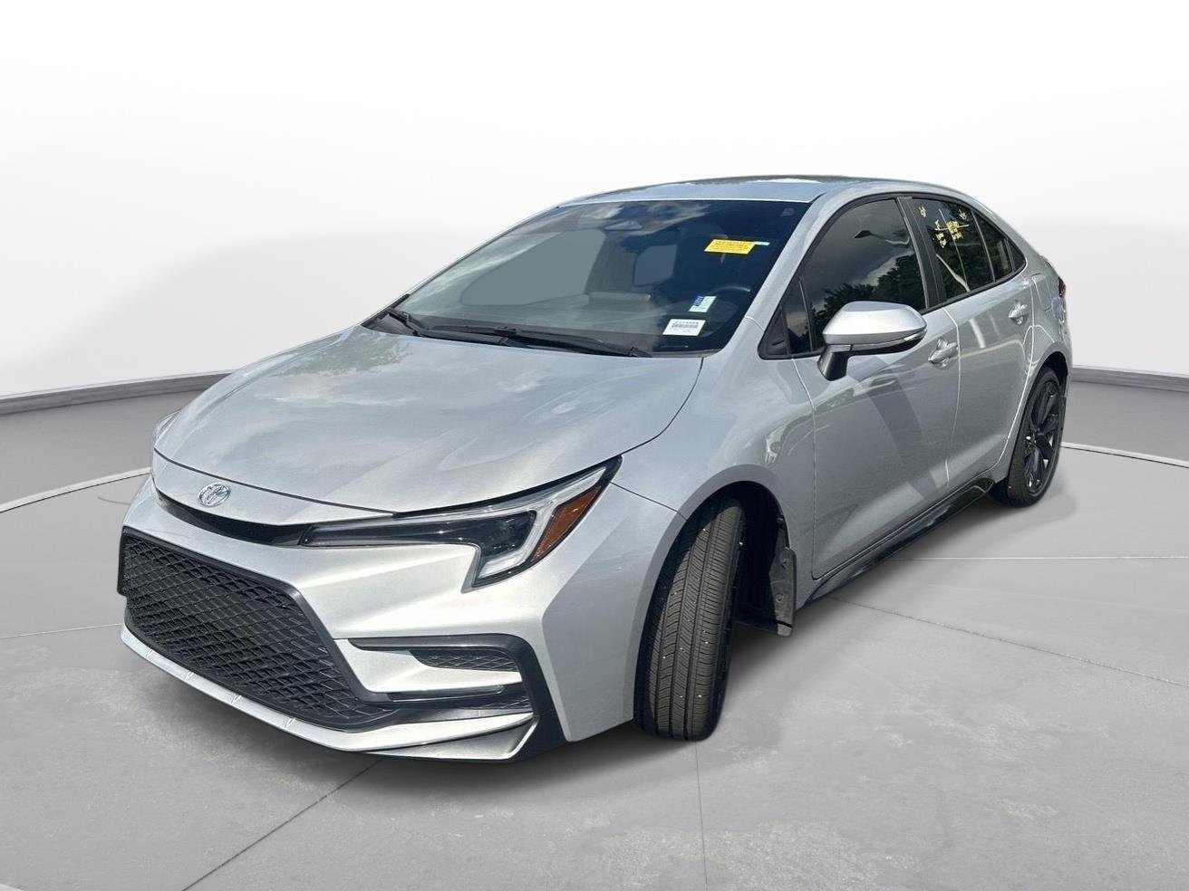 Used 2025 Classic Silver Metallic Toyota SE image 2