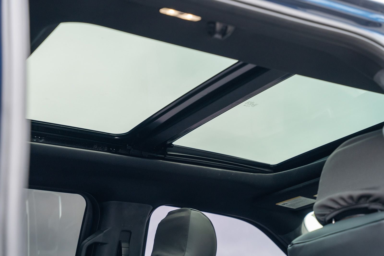 Used 2018 Blue Ford Limited image 36