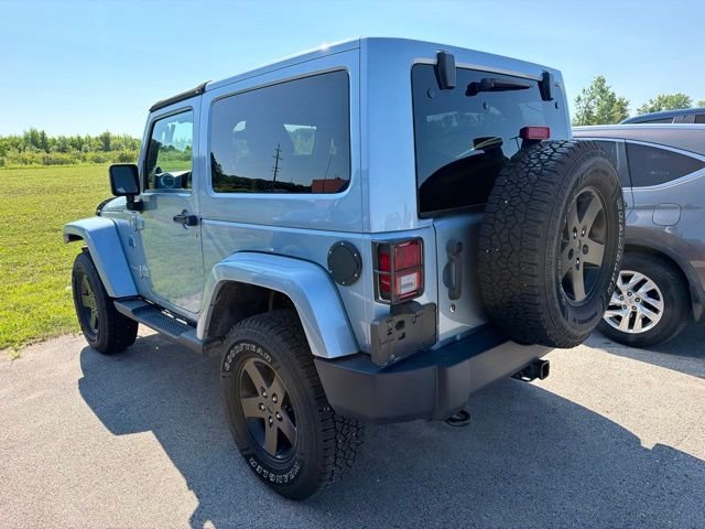 Used 2012 Beige Jeep Sahara image 8