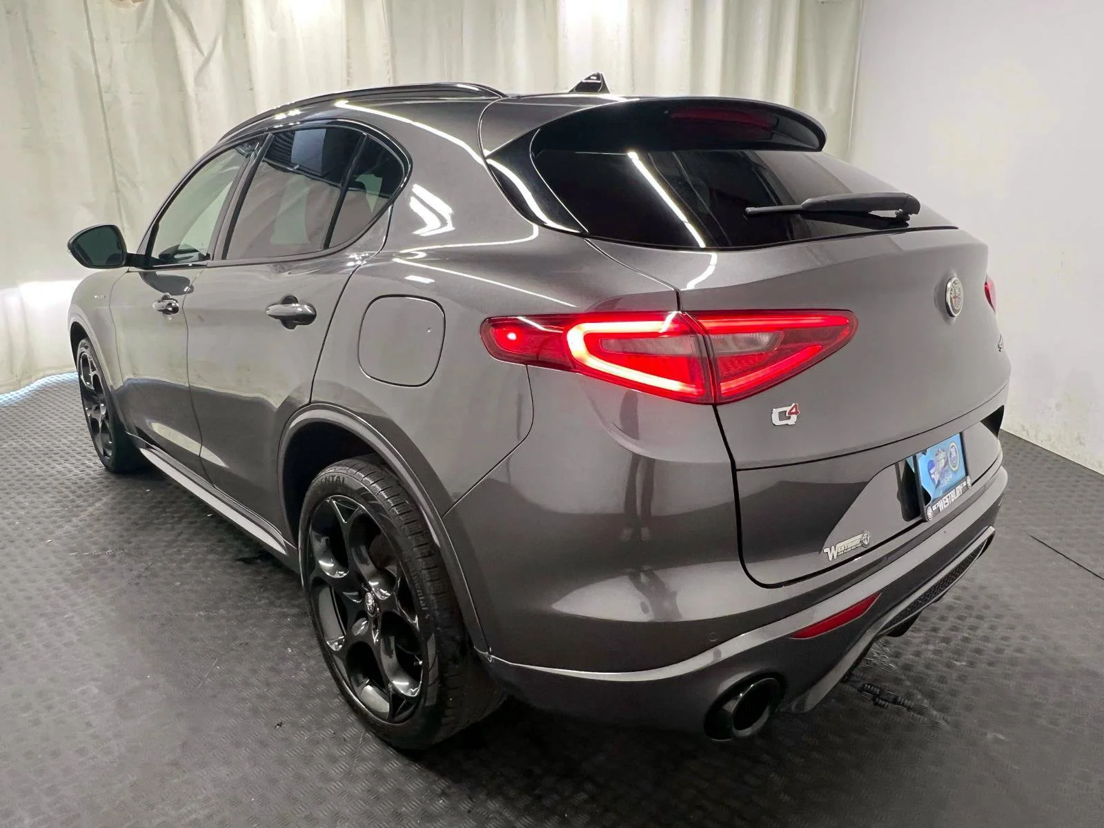 Used 2023 Vesuvio Gray Metallic Alfa Romeo Veloce image 8