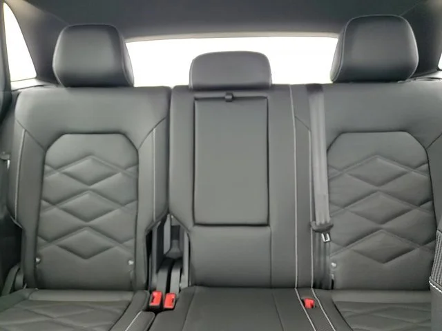 2025 Volkswagen Atlas Cross Sport SE - Photo 25