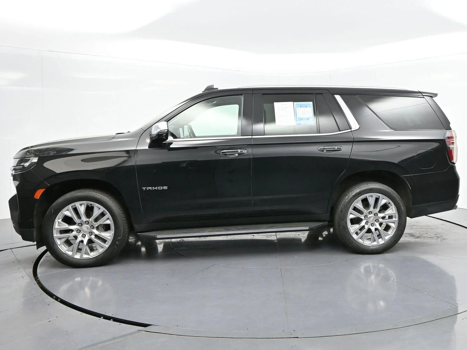 Used 2021 Black Chevrolet Premier image 4