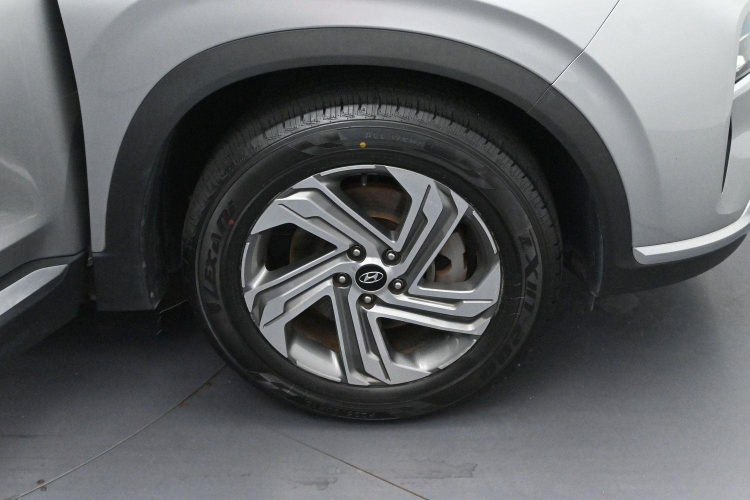 Used 2021 Shimmering Silver Hyundai SEL image 30