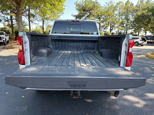 Used 2022 SILVER ICE METALLIC Chevrolet High Country image 18