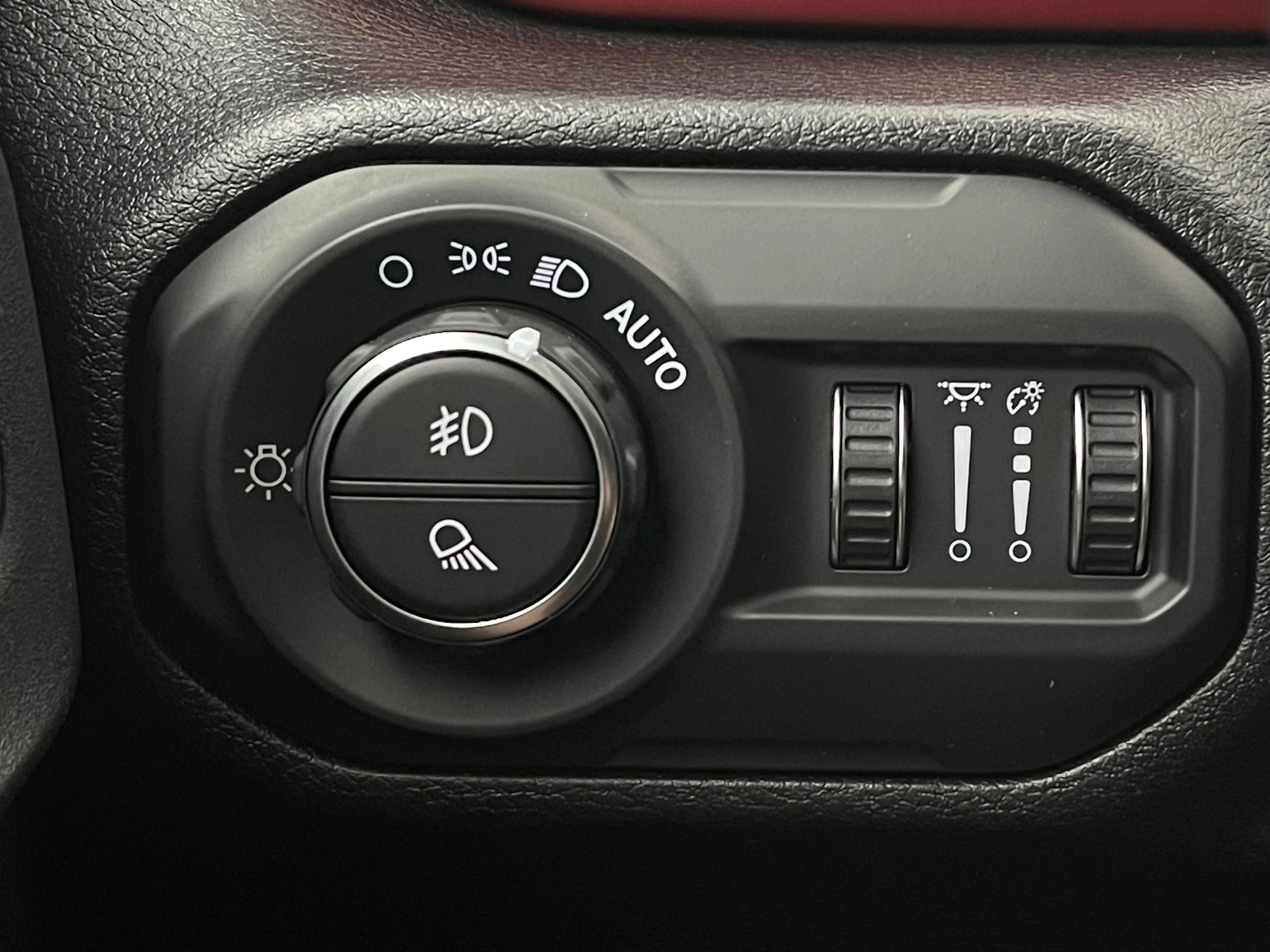 Used 2021  Jeep Rubicon image 21