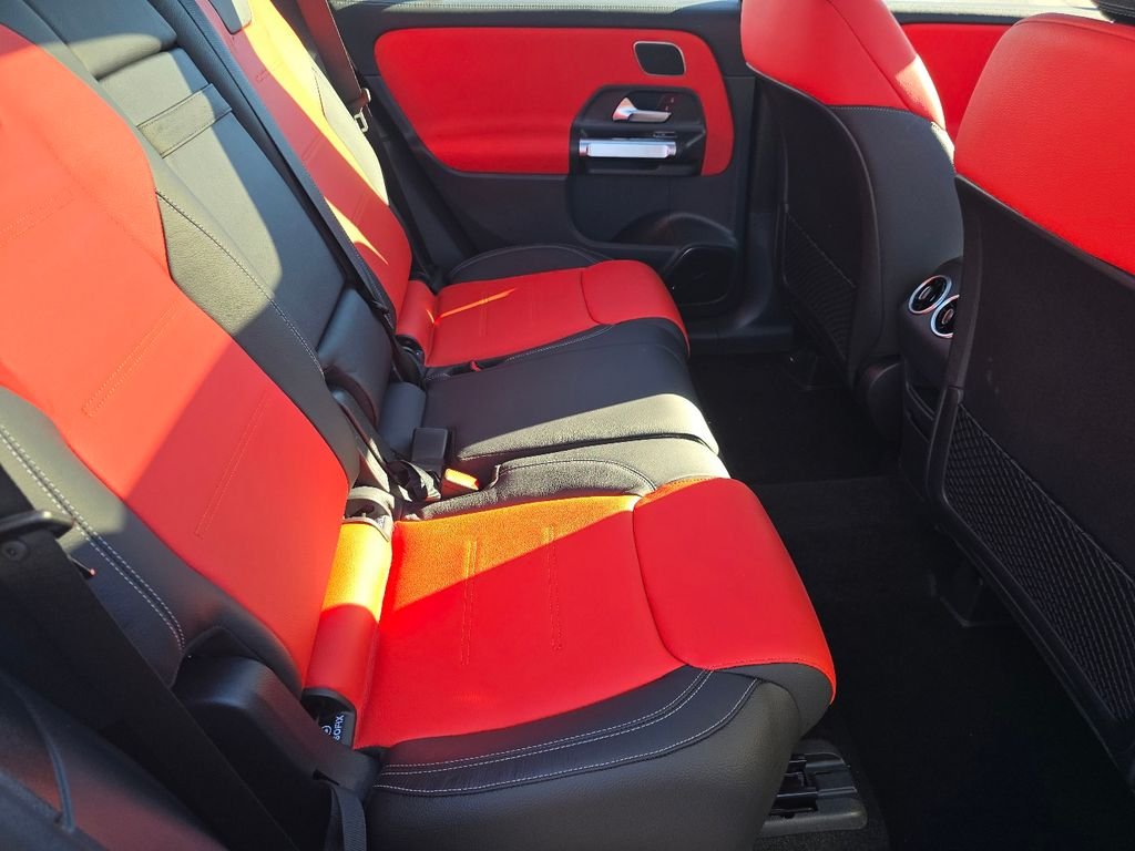 2025 Mercedes-Benz GLB GLB35 AMG - Photo 20