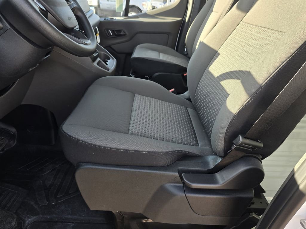 New 2026 Oxford White Ford XL image 29