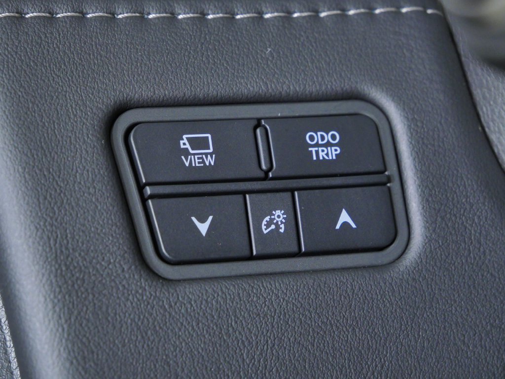 Used 2025 Black Lexus 600 Luxury image 39