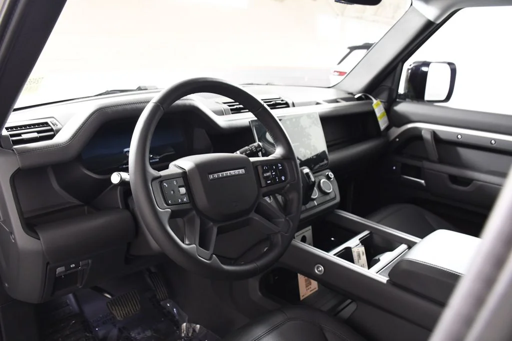 New 2026 Borasco Grey Land Rover X-Dynamic SE image 12