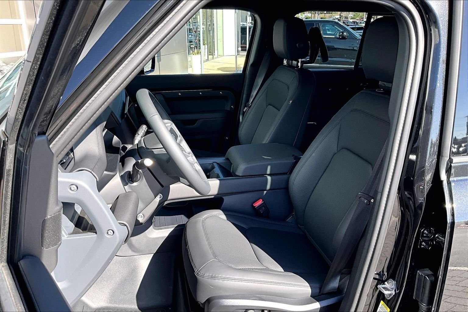 New 2026 Santorini Black LAND ROVER S image 9