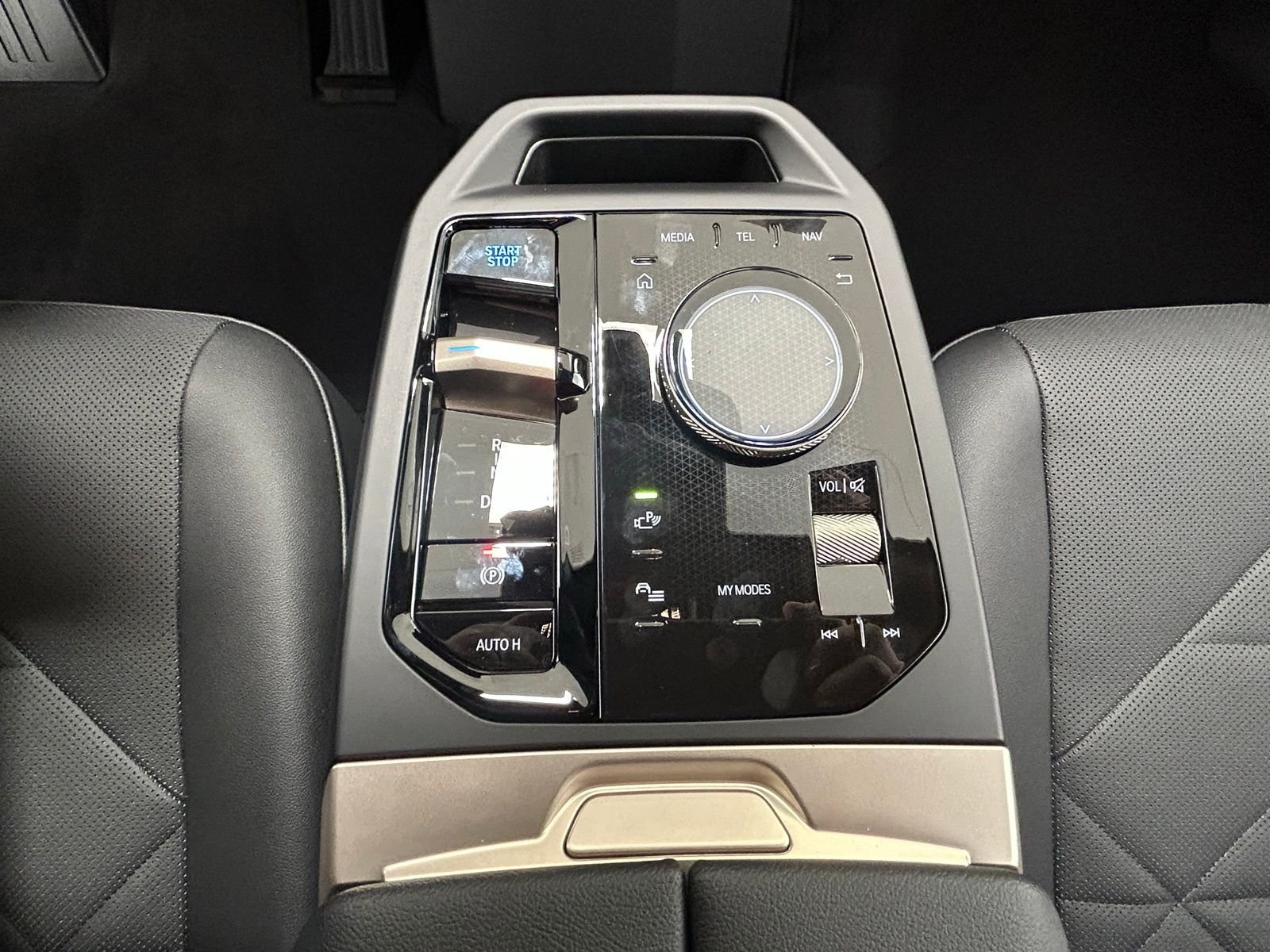 New 2026 Dune Grey Metallic BMW xDrive45 image 23