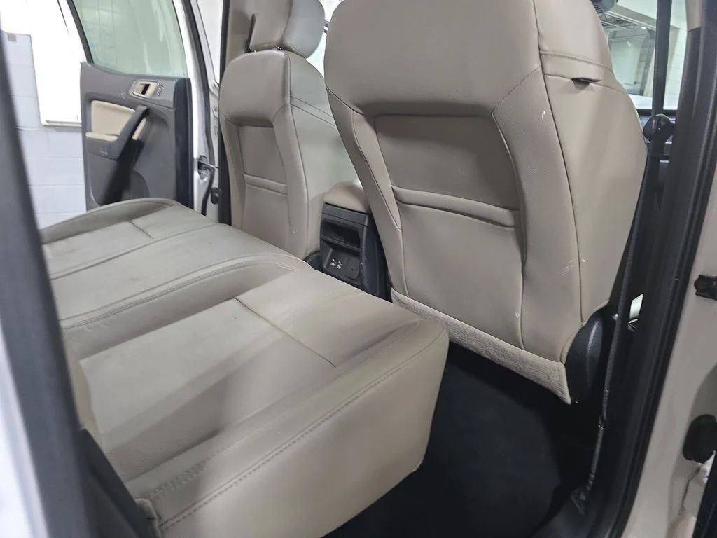 Used 2020 White Platinum Clearcoat Metallic Ford Lariat image 12