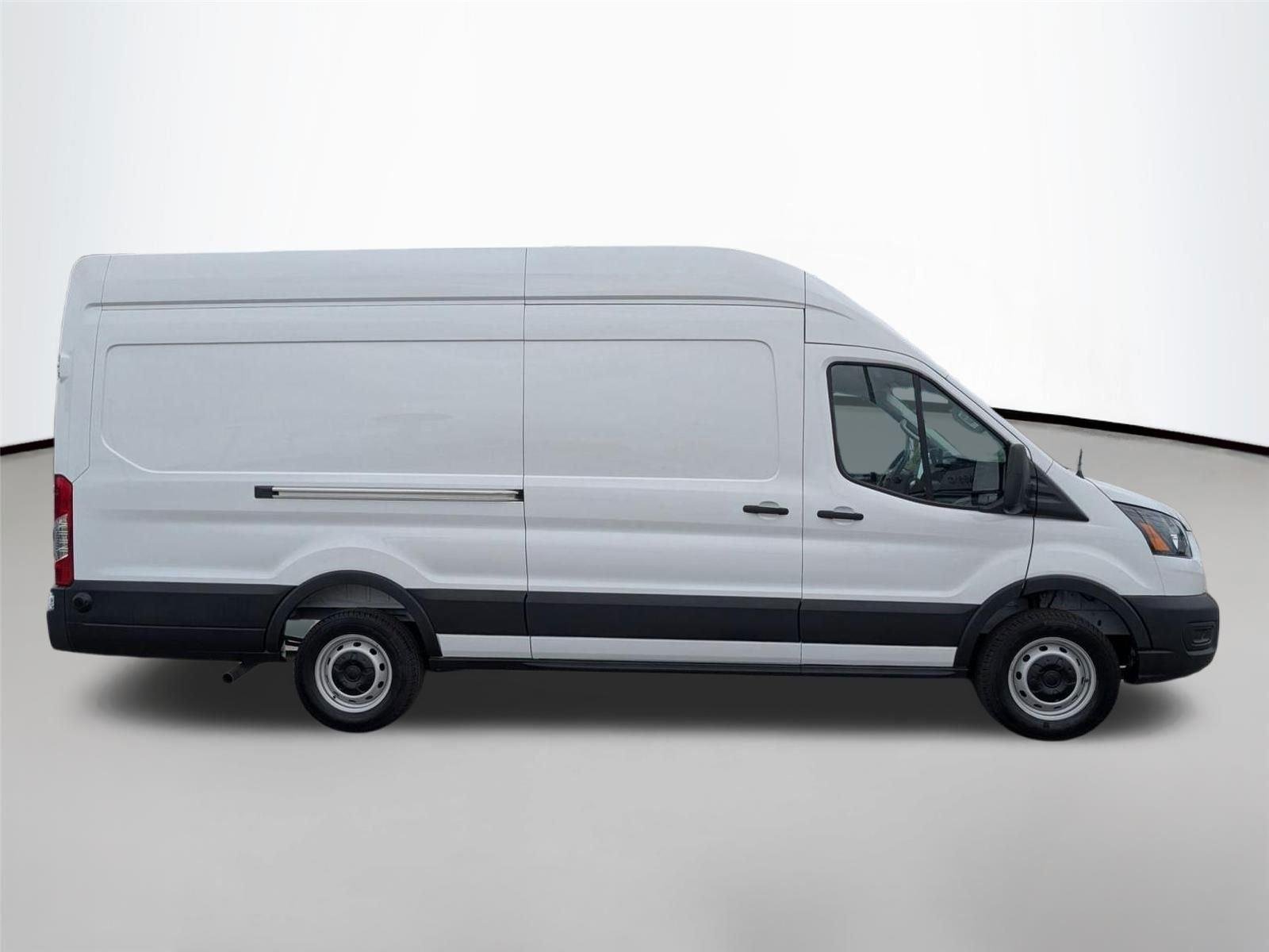 New 2026 Oxford White Ford Cargo Van image 4