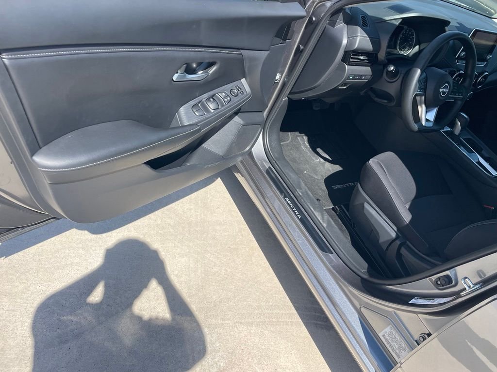 Used 2025 Gray Nissan SV image 18